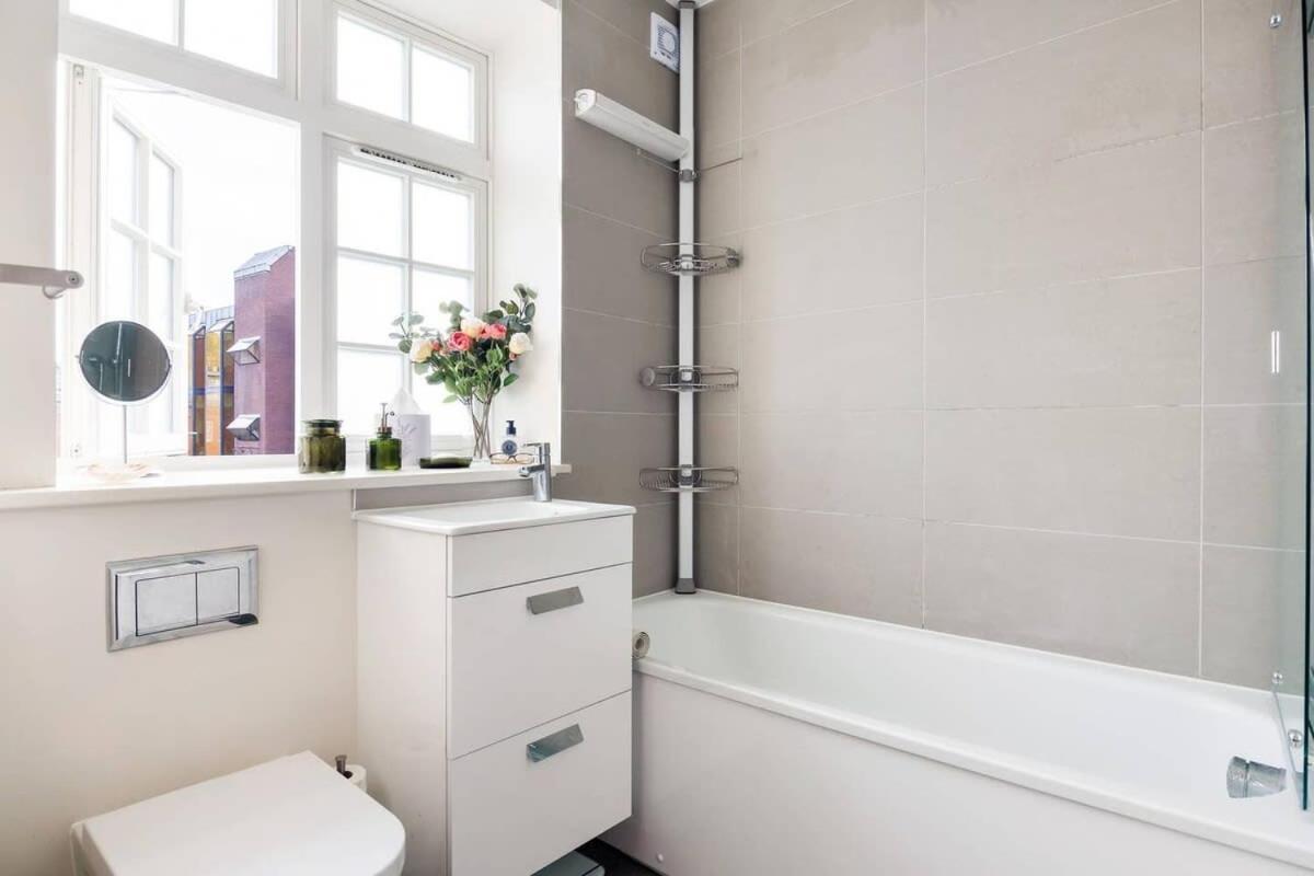 Large Luxury Studio In Heart Of Richmond Richmond  Extérieur photo